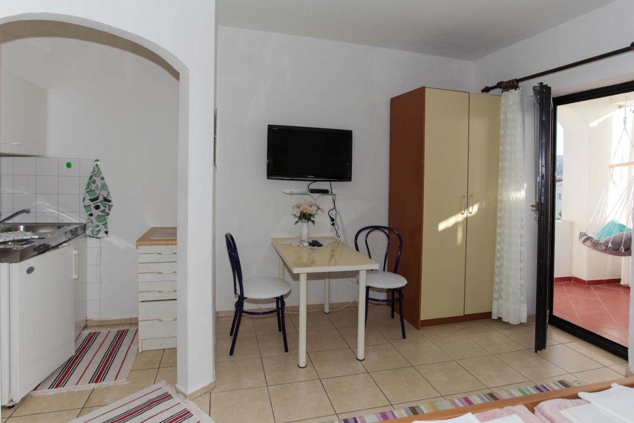 Apartments Antonio Pag Town Zewnętrze zdjęcie