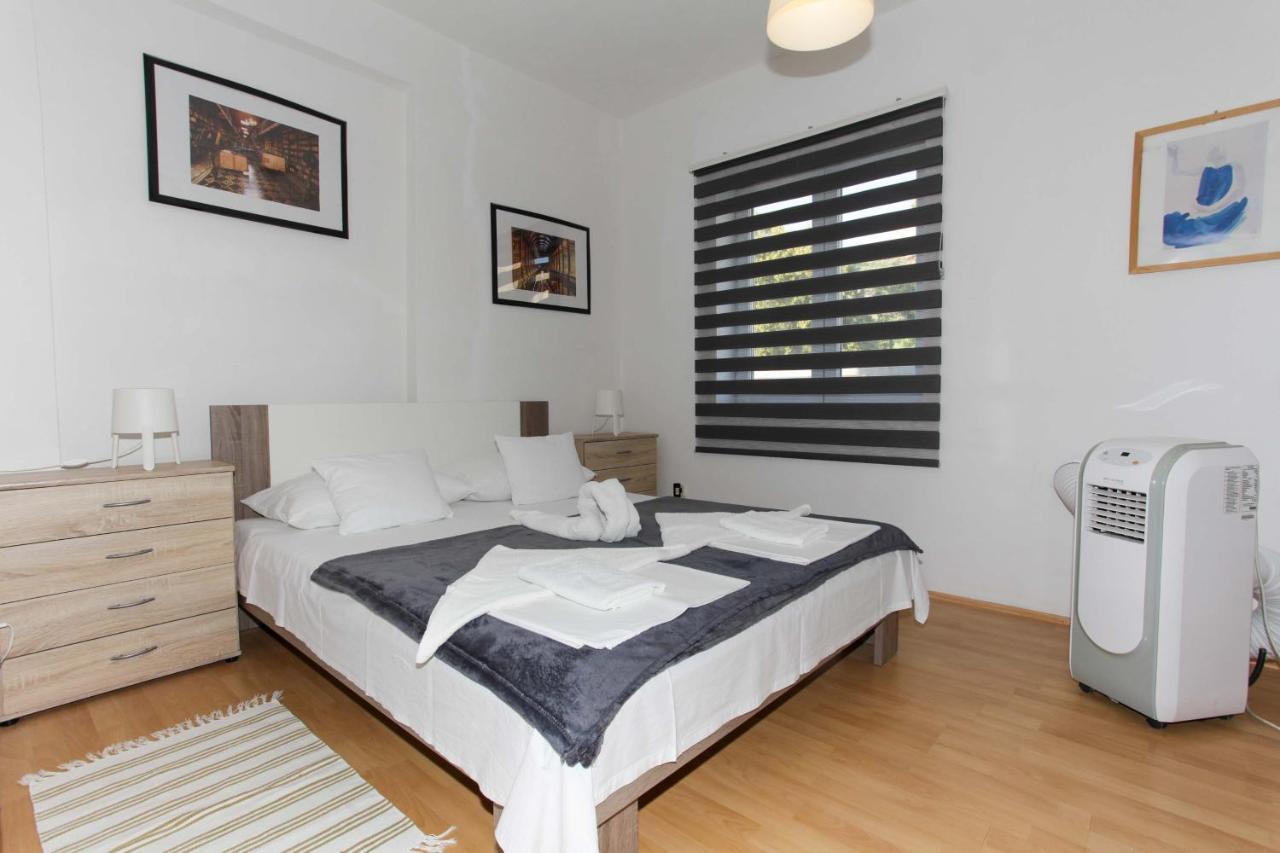 Apartments Antonio Pag Town Zewnętrze zdjęcie